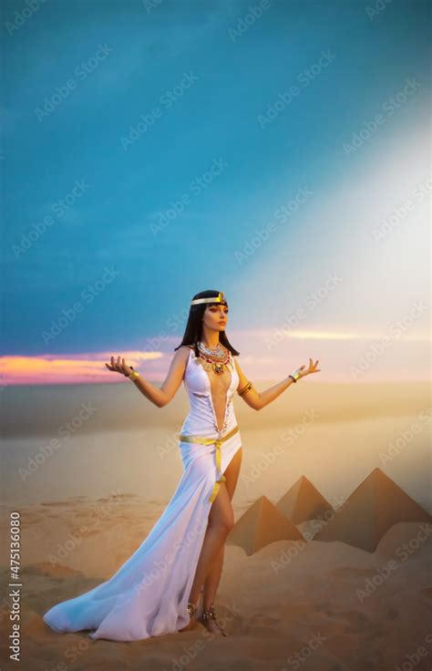 cleopatra photoshoot